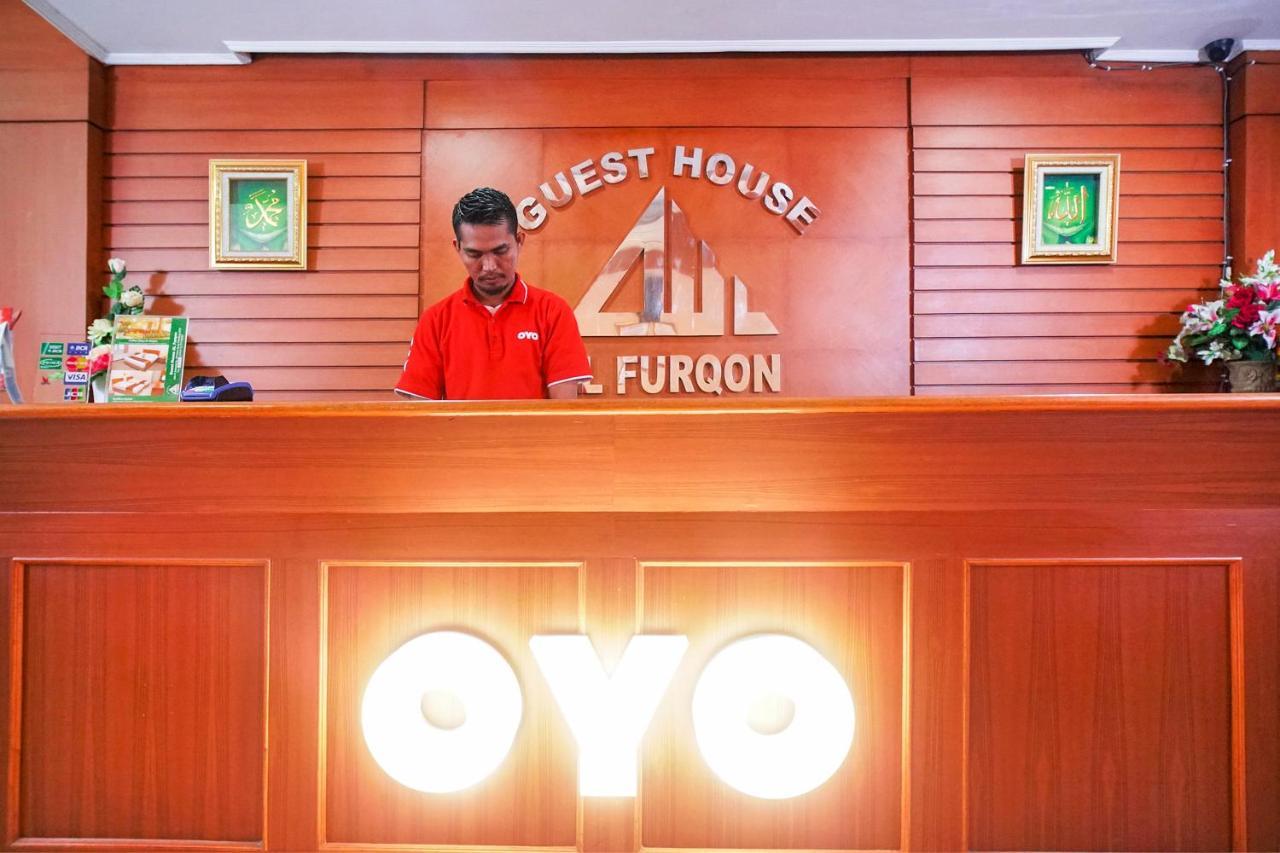 Capital O 142 Hotel Al Furqon Syariah Palembang Kültér fotó