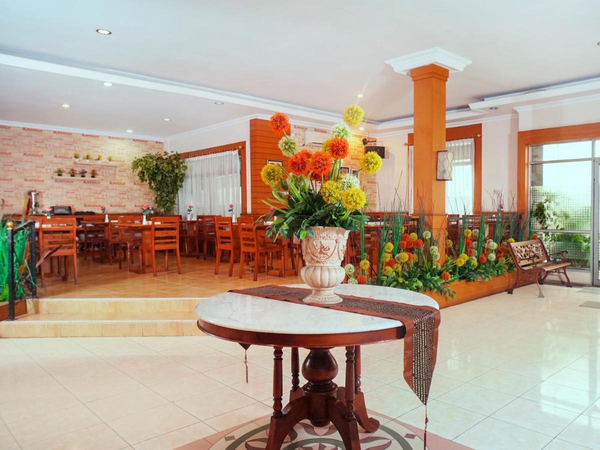 Capital O 142 Hotel Al Furqon Syariah Palembang Kültér fotó
