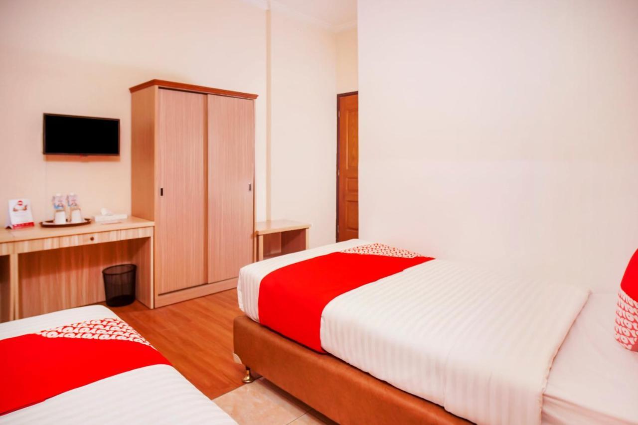 Capital O 142 Hotel Al Furqon Syariah Palembang Kültér fotó