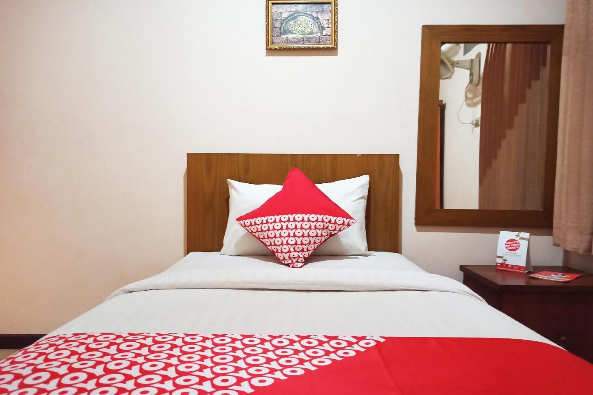 Capital O 142 Hotel Al Furqon Syariah Palembang Kültér fotó