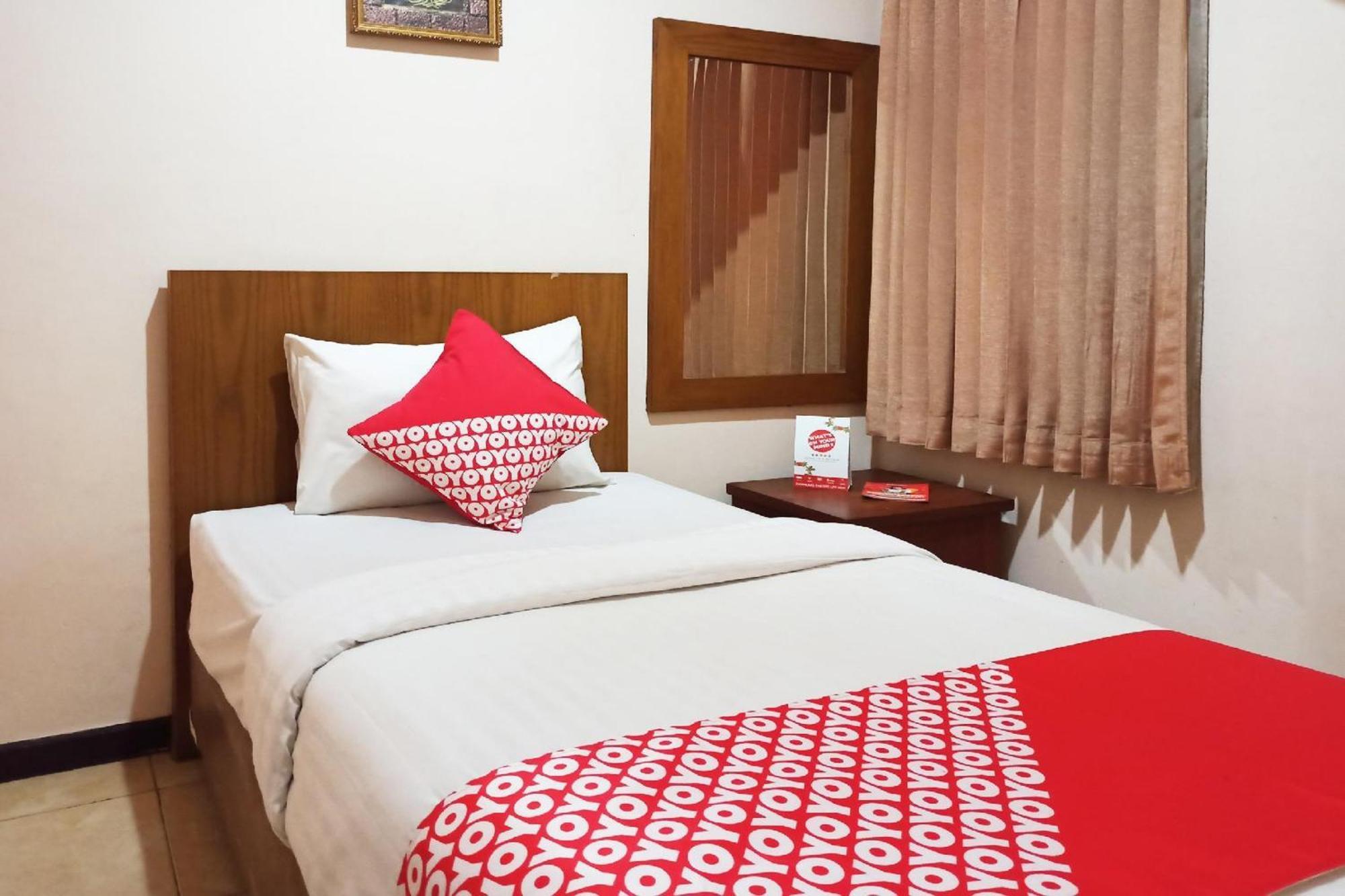 Capital O 142 Hotel Al Furqon Syariah Palembang Kültér fotó