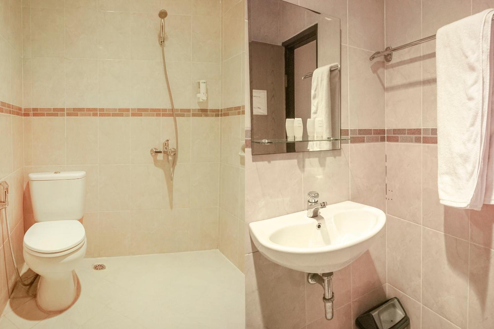 Capital O 142 Hotel Al Furqon Syariah Palembang Kültér fotó
